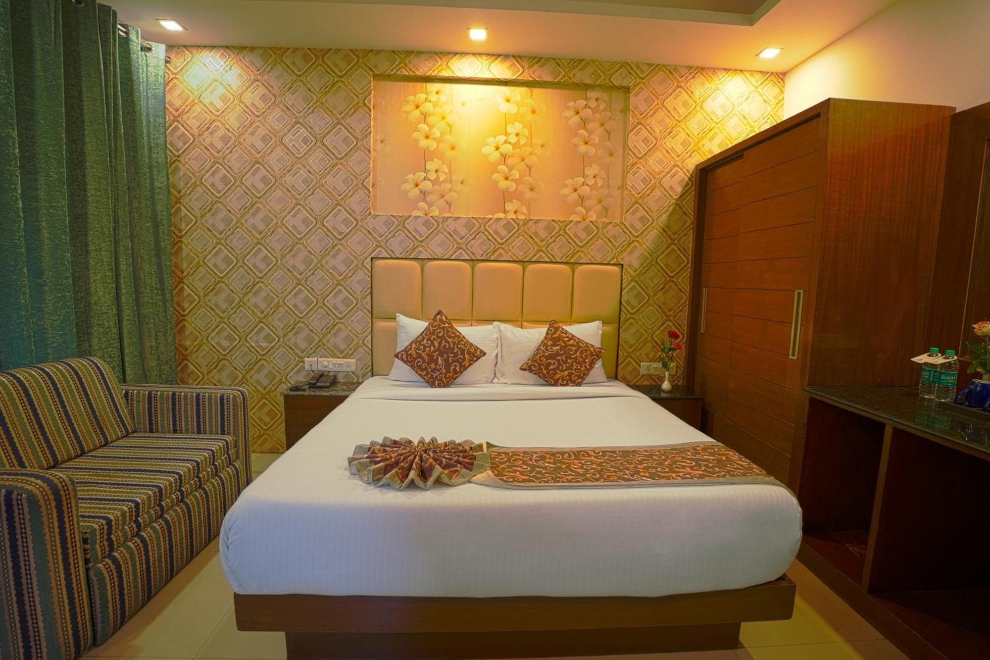 Hotel Q Saina S K Regency Rishīkesh Esterno foto